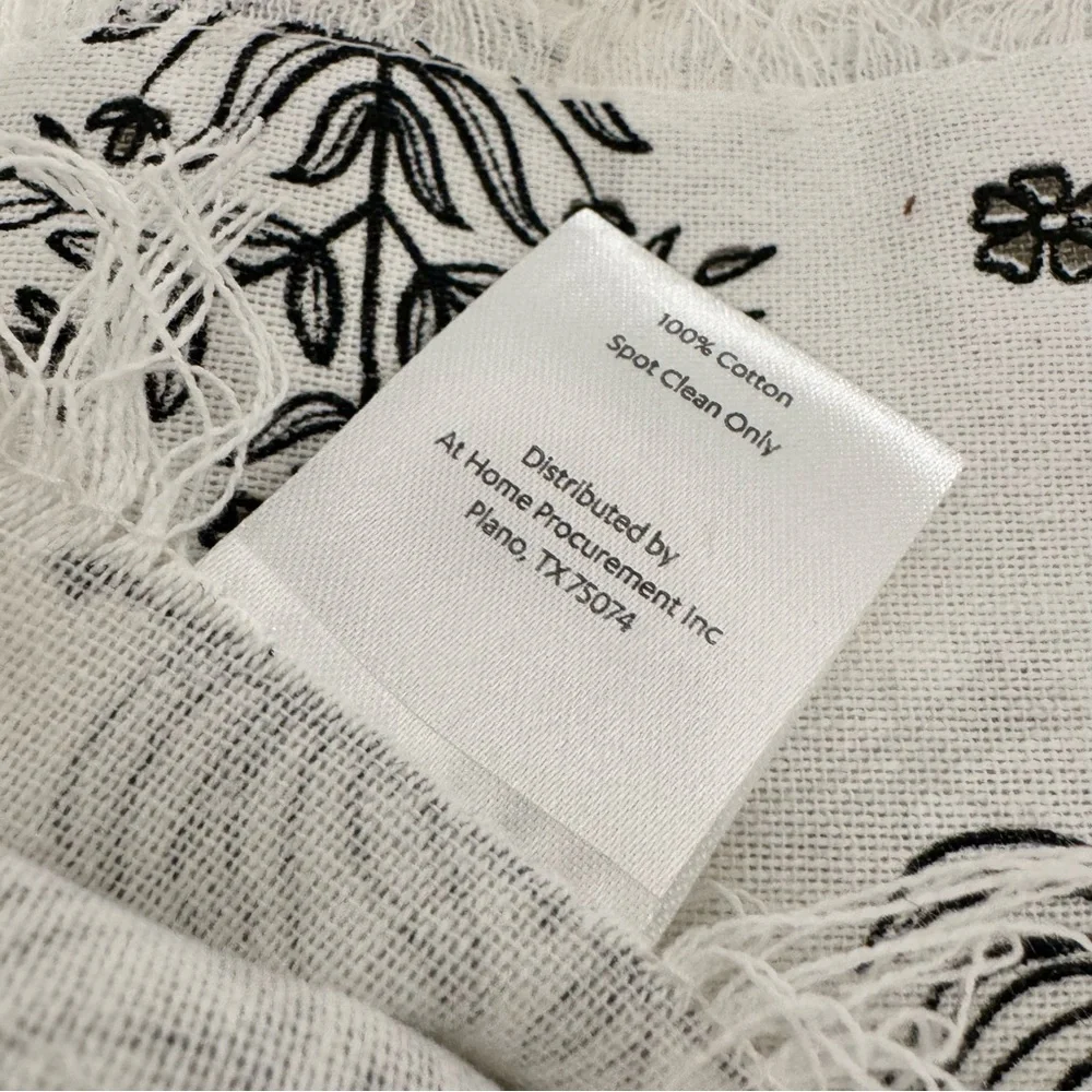 Set of 8 (Studio McGEE Style) Turk Treasures Printed Cloth Napkin NEW